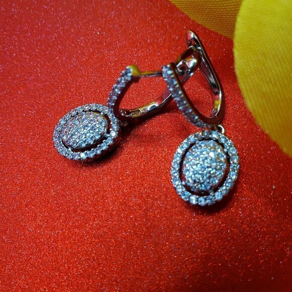 New Women's Clear White Diamond Dangle Lever Back Earrings o… - Picture 12 of 12